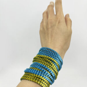 Bracelet plissé à la main