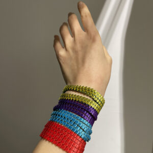 Bracelet plissé à la main multi-colors