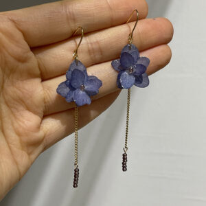 Boucle d'oreille fleurs séchées à la main