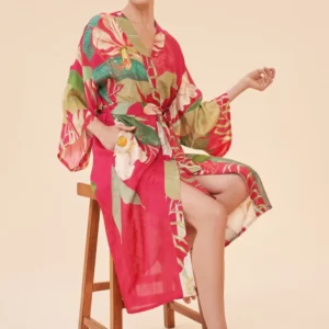 Robe kimono tropicale délicate en rose foncé