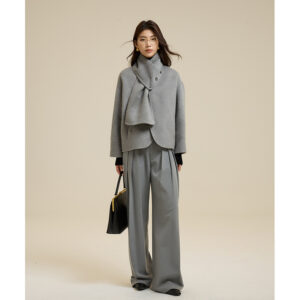 Veste/manteau gris perle en pure laine